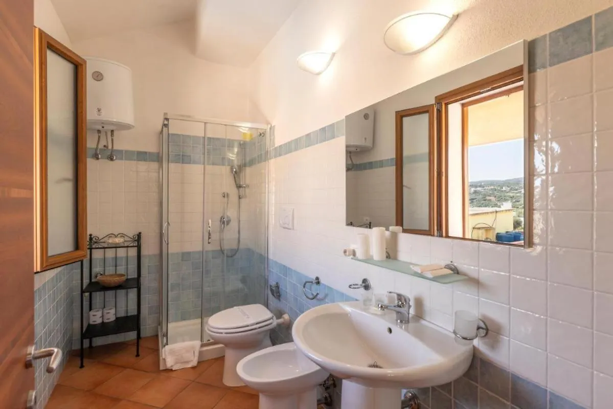 Relaxing Cristal Blu Studio Sleeps 3 Santa Teresa Gallura Apartment