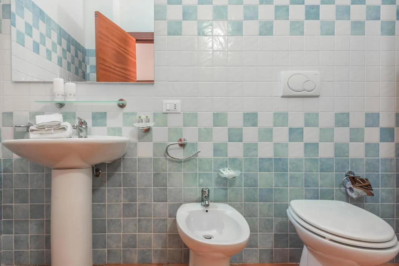 Relaxing Cristal Blu Studio Sleeps 3 Santa Teresa Gallura